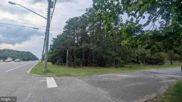 B: 569 L:32 White Horse Pike, ABSECON, NJ 08205