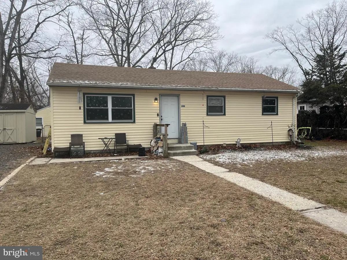 105 Delwyn Ln, Williamstown, NJ 08094 - Image #1