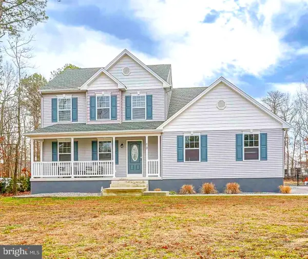 13 High School Dr, EGG HARBOR TOWNSHIP, NJ 08234