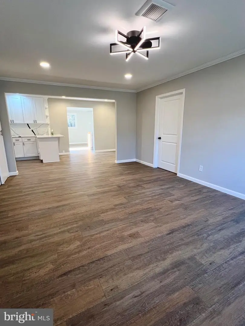 10 Franklin Dr, Somers Point, NJ 08244 - #3