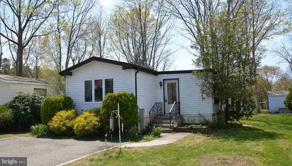 305 Jetty Dr, EGG HARBOR TOWNSHIP, NJ 08234