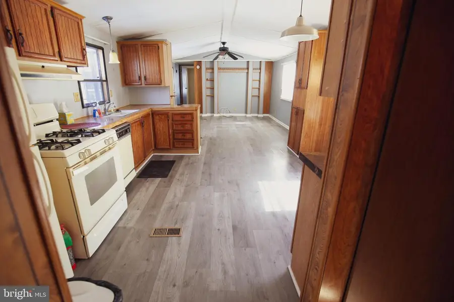 305 Jetty Dr, Egg Harbor, NJ 08234 - #2