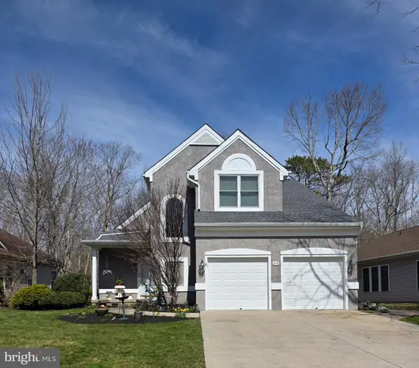 675 Country Club Dr, EGG HARBOR CITY, NJ 08215