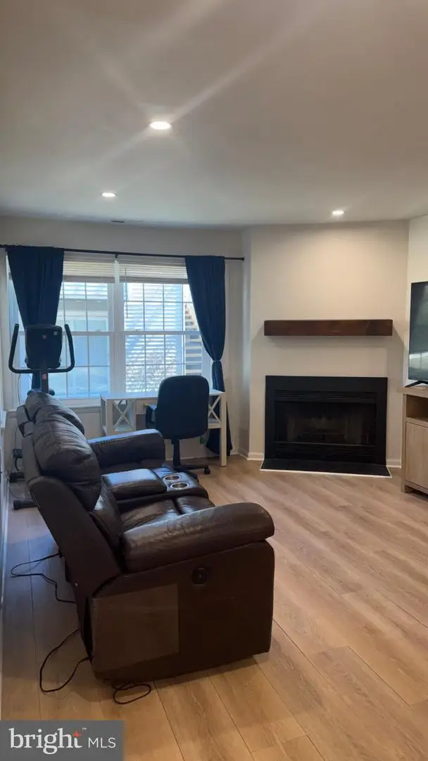 121 Driftwood Ct, Absecon, NJ 08205 - #2