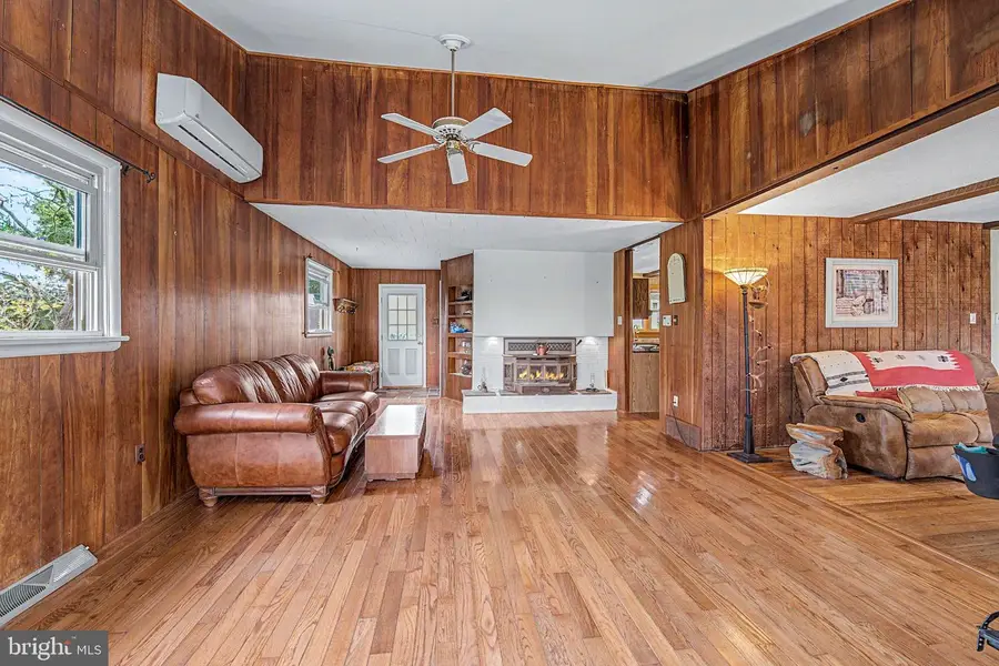 19 W Illinois Ave, Absecon, NJ 08201 - #2