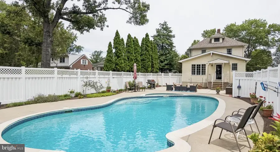 102 S Packard St, Hammonton, NJ 08037 - #3