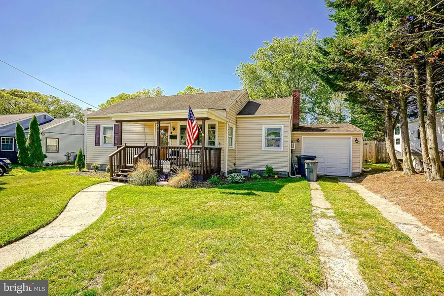 317 Pine St, Absecon, NJ 08201 - #3