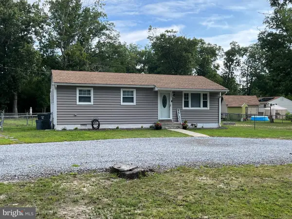 112 E Colton Ln, WILLIAMSTOWN, NJ 08094