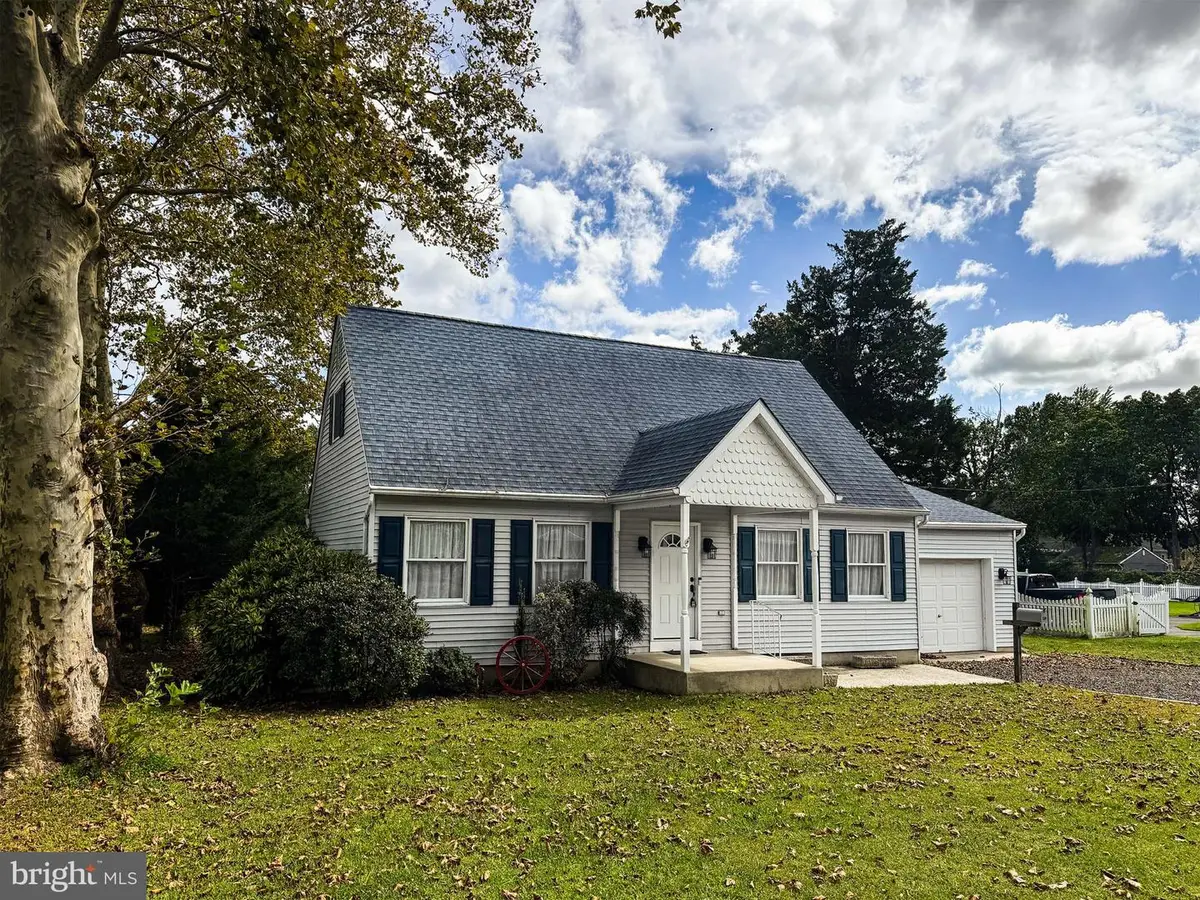 422 Line St, Hammonton, NJ 08037 - #1