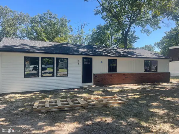 306 Wiltshire Dr, WILLIAMSTOWN, NJ 08094