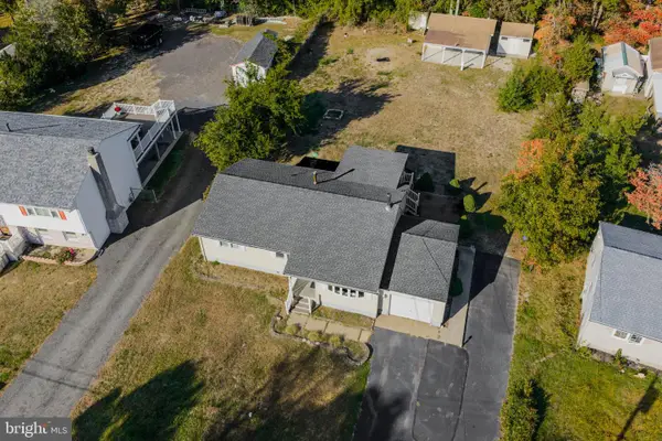 120 E Park Ave, WILLIAMSTOWN, NJ 08094