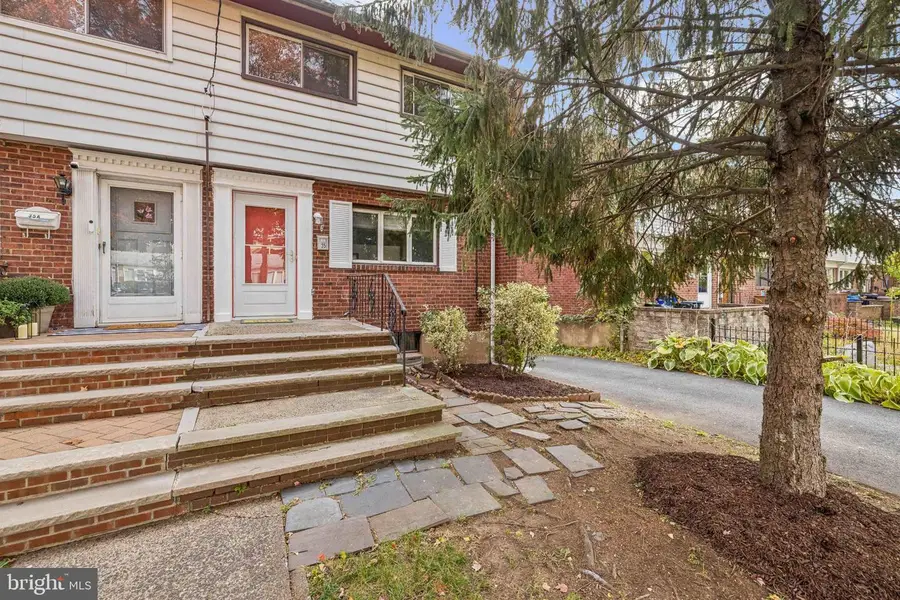 35 Edgewater Pl, Edgewater, NJ 07020 - Image #2