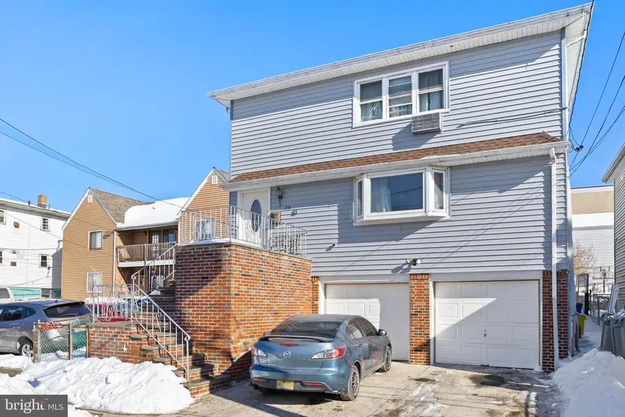 214 Morris St, Fairview, NJ 07022 - #3