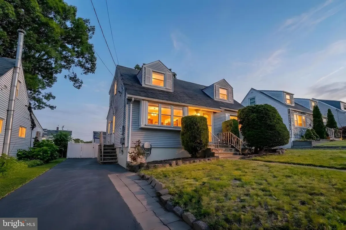 68 16th Ave, Elmwood Park, NJ 07407 - #1