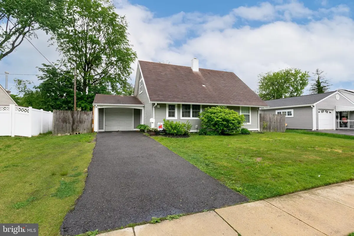 68 Shawmont Ln, Willingboro, NJ 08046 - Image #1