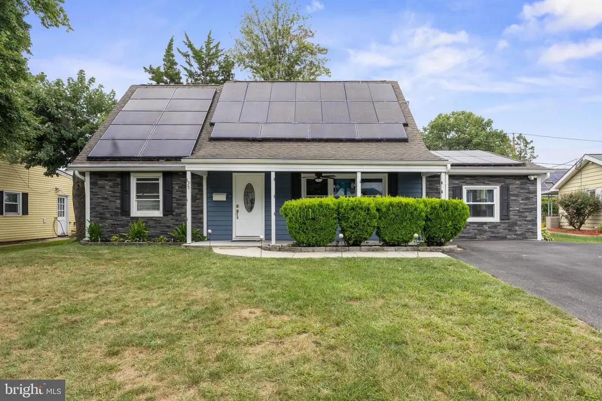 35 Medallion Ln, Willingboro, NJ 08046 - Image #1