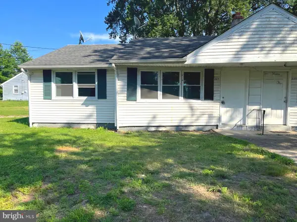 227 Kinsley Rd, PEMBERTON, NJ 08068