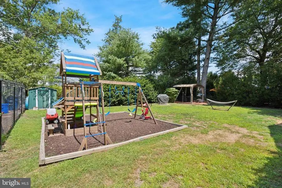 43 E Henry St, Palmyra, NJ 08065 - Image #2