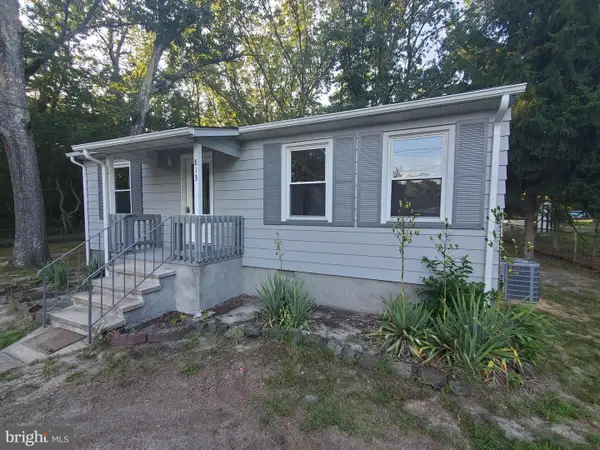 813 Hickory Ave, BROWNS MILLS, NJ 08015