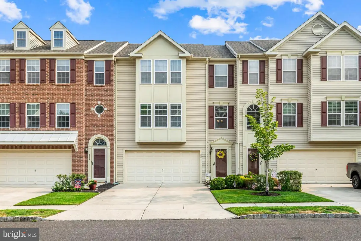 221 Nathan Dr, Cinnaminson, NJ 08077 - Image #1