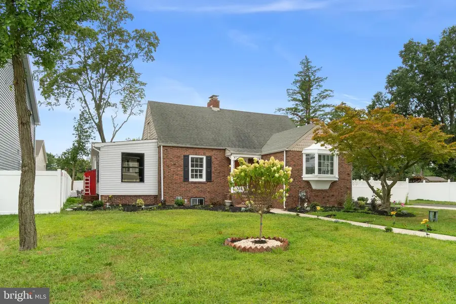 910 S Fairview St, Riverside, NJ 08075 - Image #2