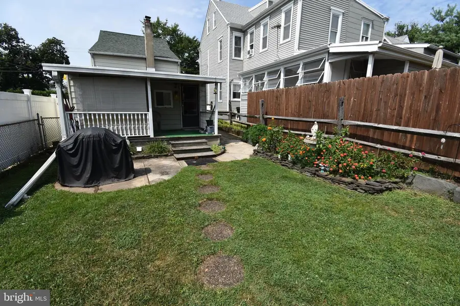 427 Wood St, Burlington, NJ 08016 - Image #2