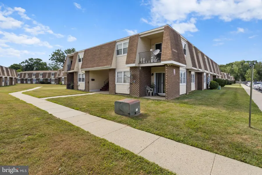 5 Florence Tollgate Pl #5, Florence, NJ 08518 - Image #3