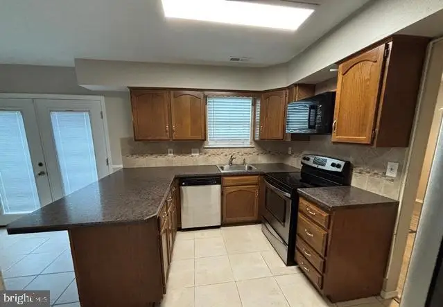 115 Banwell Ln, Mount Laurel, NJ 08054 - Image #2