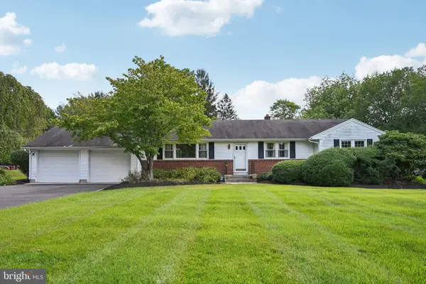 9 Cooper Tomlinson Rd, MEDFORD, NJ 08055