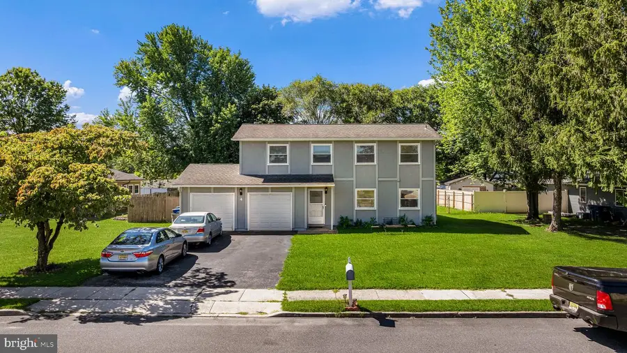 4 Bedford Ct, Mount Holly, NJ 08060 - Image #2