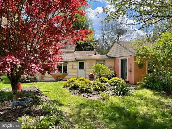 206 Burrs Mill Rd, SOUTHAMPTON, NJ 08088