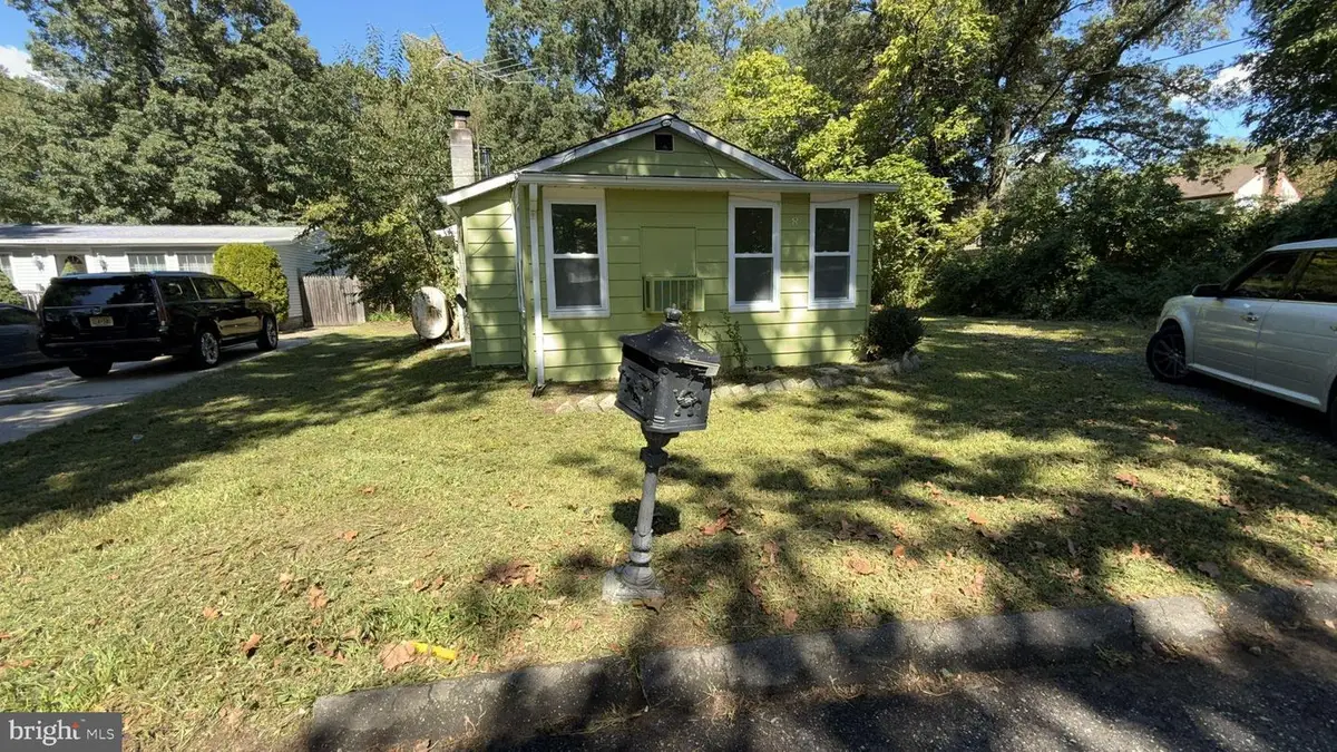 8 Catalpa Ln, Willingboro, NJ 08046 - Image #1