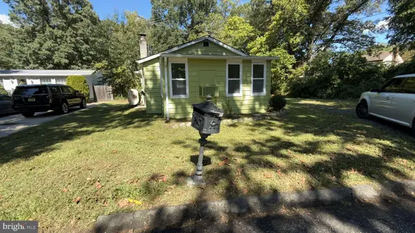 8 Catalpa Ln, WILLINGBORO, NJ 08046