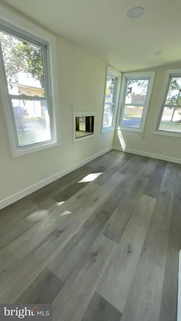 8 Catalpa Ln, Willingboro, NJ 08046 - Image #2