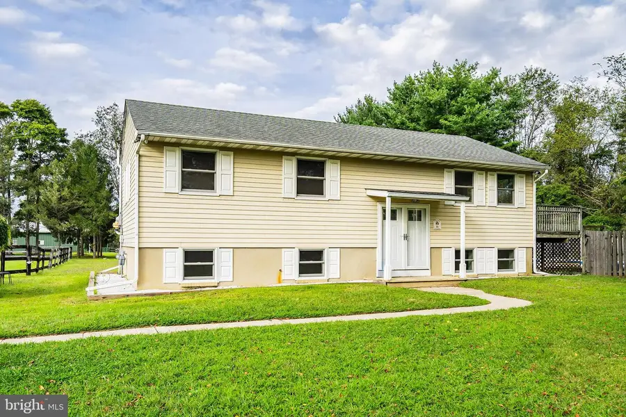 86 Bunting Bridge Rd, Cookstown, NJ 08511 - Image #3