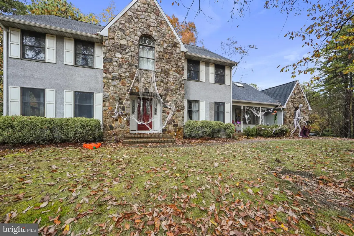 13 Running Water Ct, Medford, NJ 08055 - Image #1