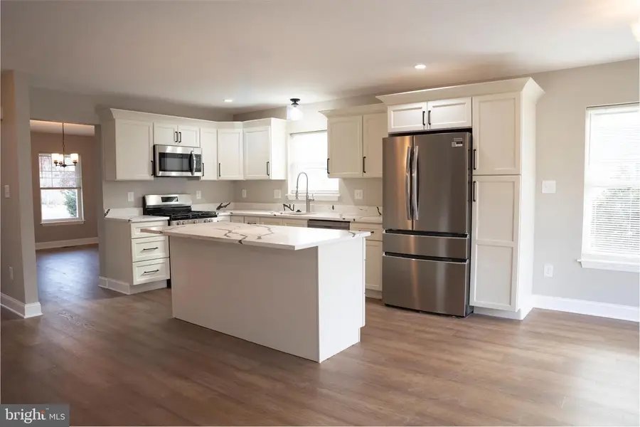 702 Delaware Ave, Riverside, NJ 08075 - Image #2