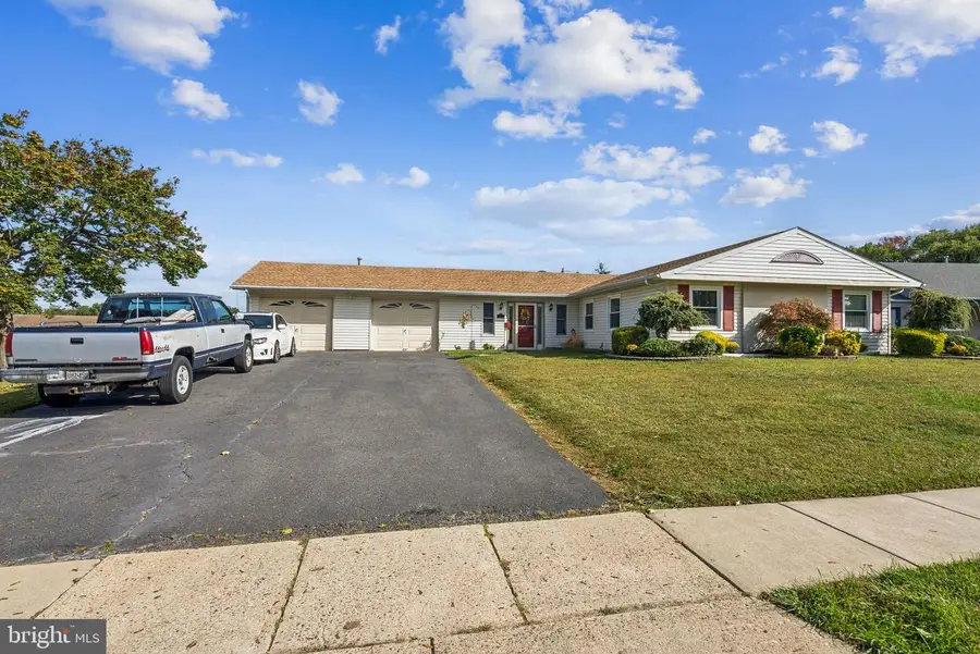 2 Evergreen Ct, Willingboro, NJ 08046 - Image #3