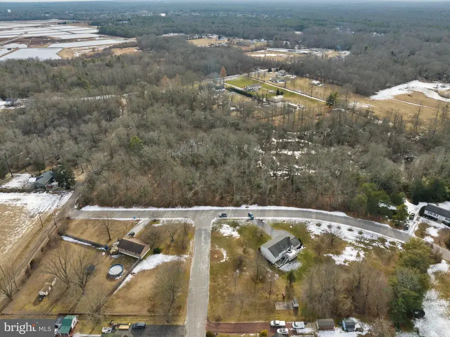 21 Willoughby Ln, Southampton Township, NJ 08088 - Image #2