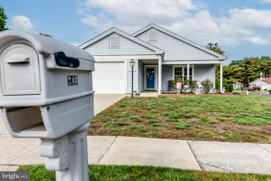 240 Huntington Dr, Leisuretowne, NJ 08088 - Image #2