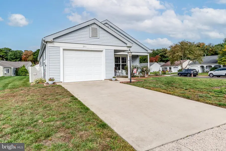 240 Huntington Dr, Leisuretowne, NJ 08088 - Image #3