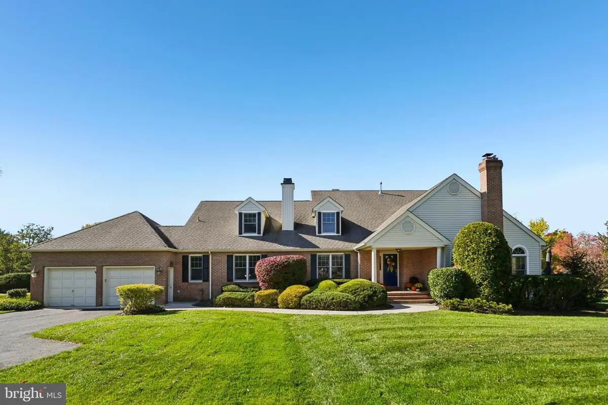 437 Windrow Clusters Dr, Moorestown, NJ 08057 - Image #1