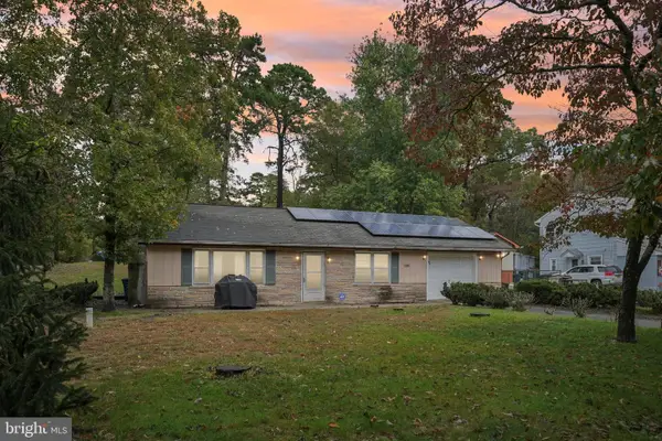 4101 N Lakeshore Dr, BROWNS MILLS, NJ 08015