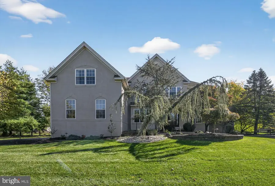 11 Rolling Glen Ct, Mount Laurel, NJ 08054 - Image #2