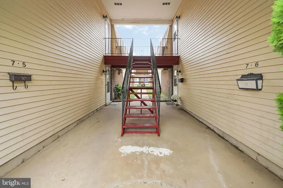 7 Florence Tollgate Pl #5, Florence, NJ 08518 - Image #3