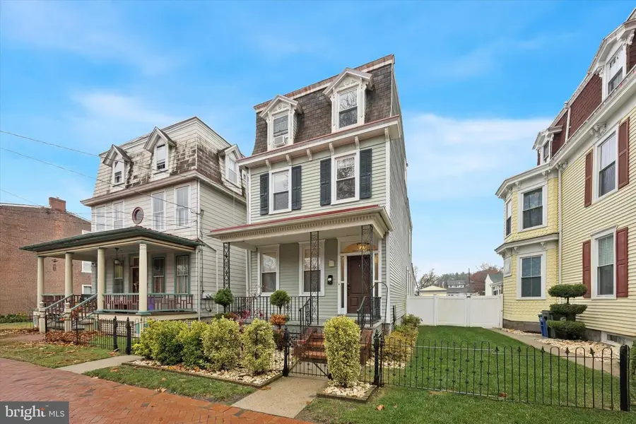 450 Locust Ave, Burlington, NJ 08016 - Image #2