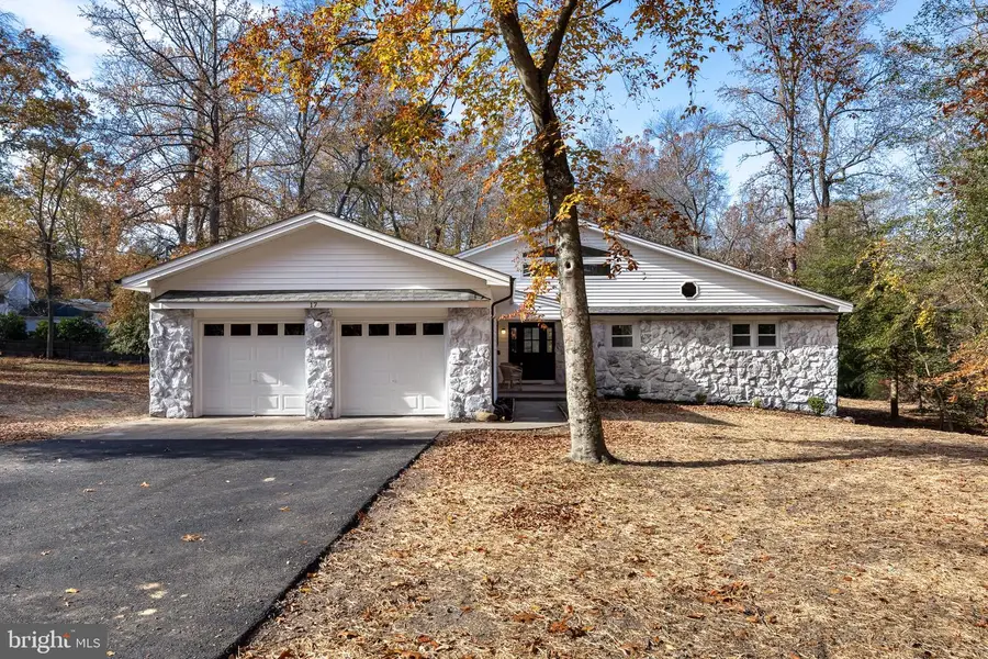 17 W Delaware Trl, Medford, NJ 08055 - Image #2