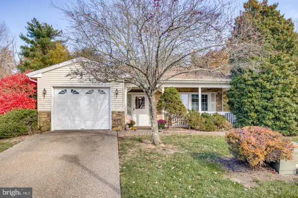 7 Cambridge Ct, SOUTHAMPTON, NJ 08088