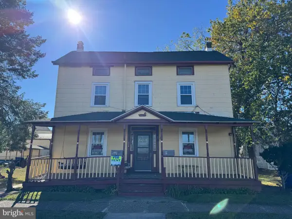 310 Front St, BEVERLY, NJ 08010