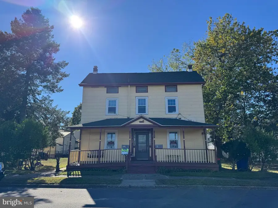 310 Front St, Beverly, NJ 08010 - Image #3